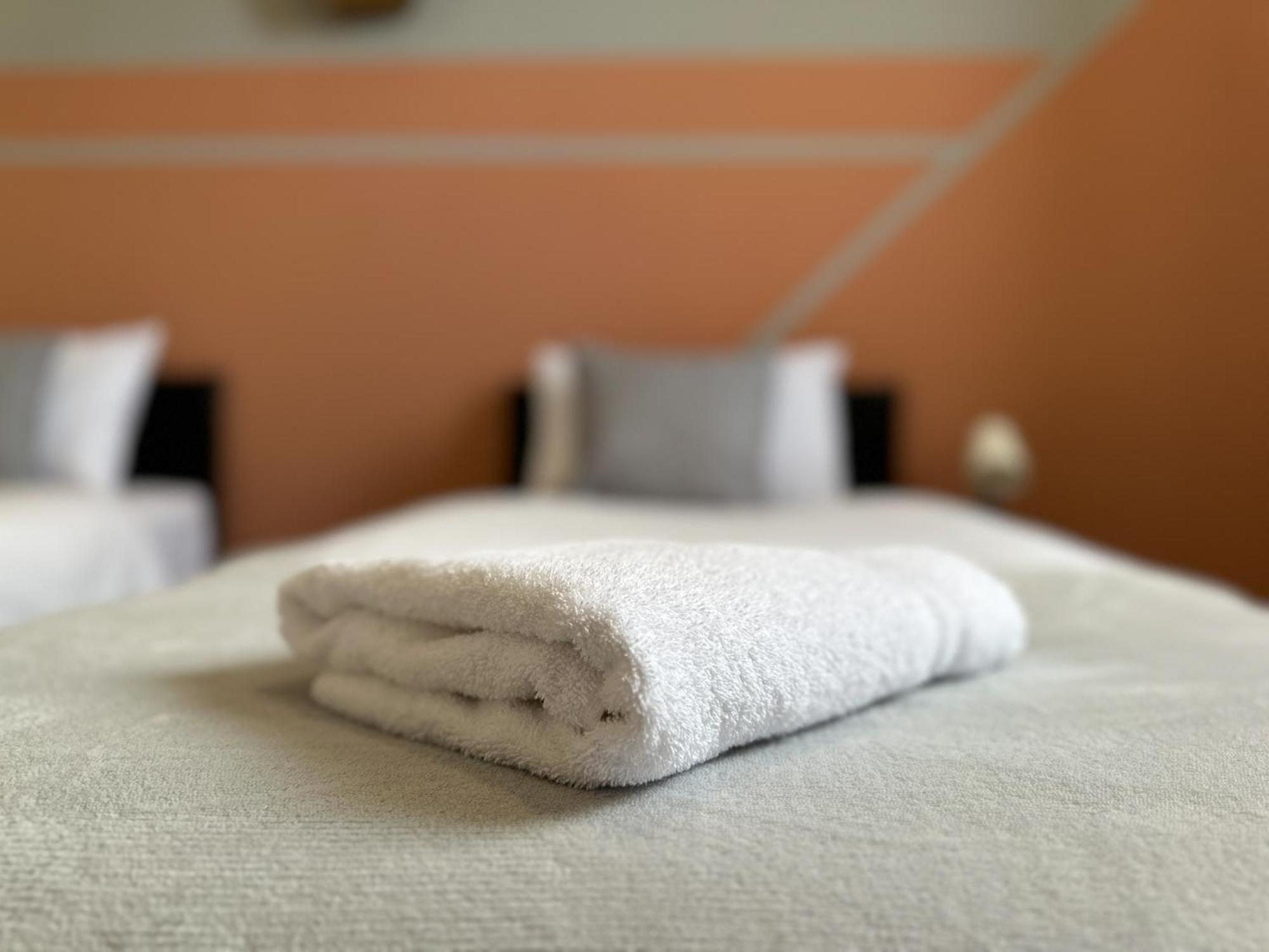 Great Offers On Long Stays!! Laluna Apartments เกทส์เฮด ภายนอก รูปภาพ