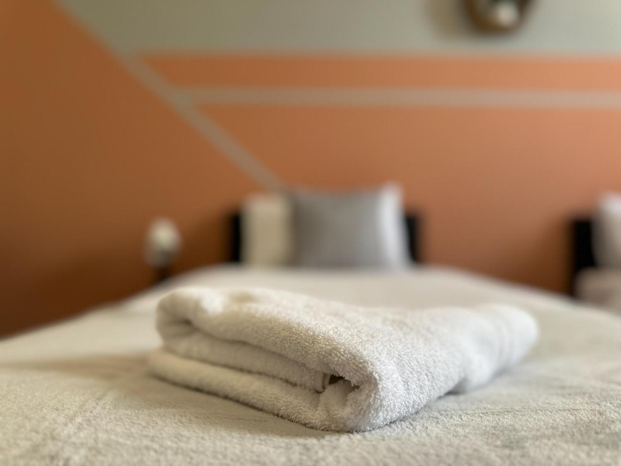 Great Offers On Long Stays!! Laluna Apartments เกทส์เฮด ภายนอก รูปภาพ