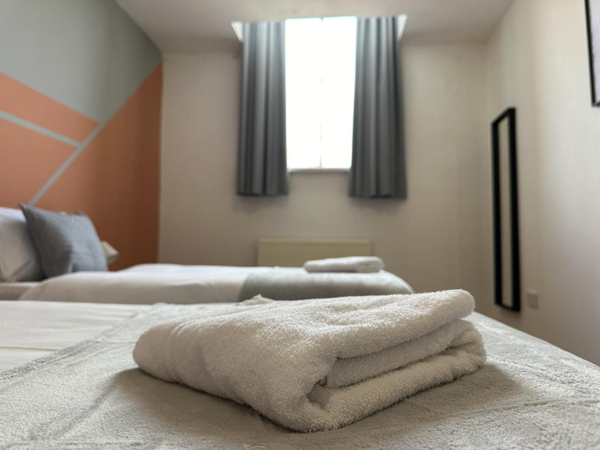 Great Offers On Long Stays!! Laluna Apartments เกทส์เฮด ภายนอก รูปภาพ