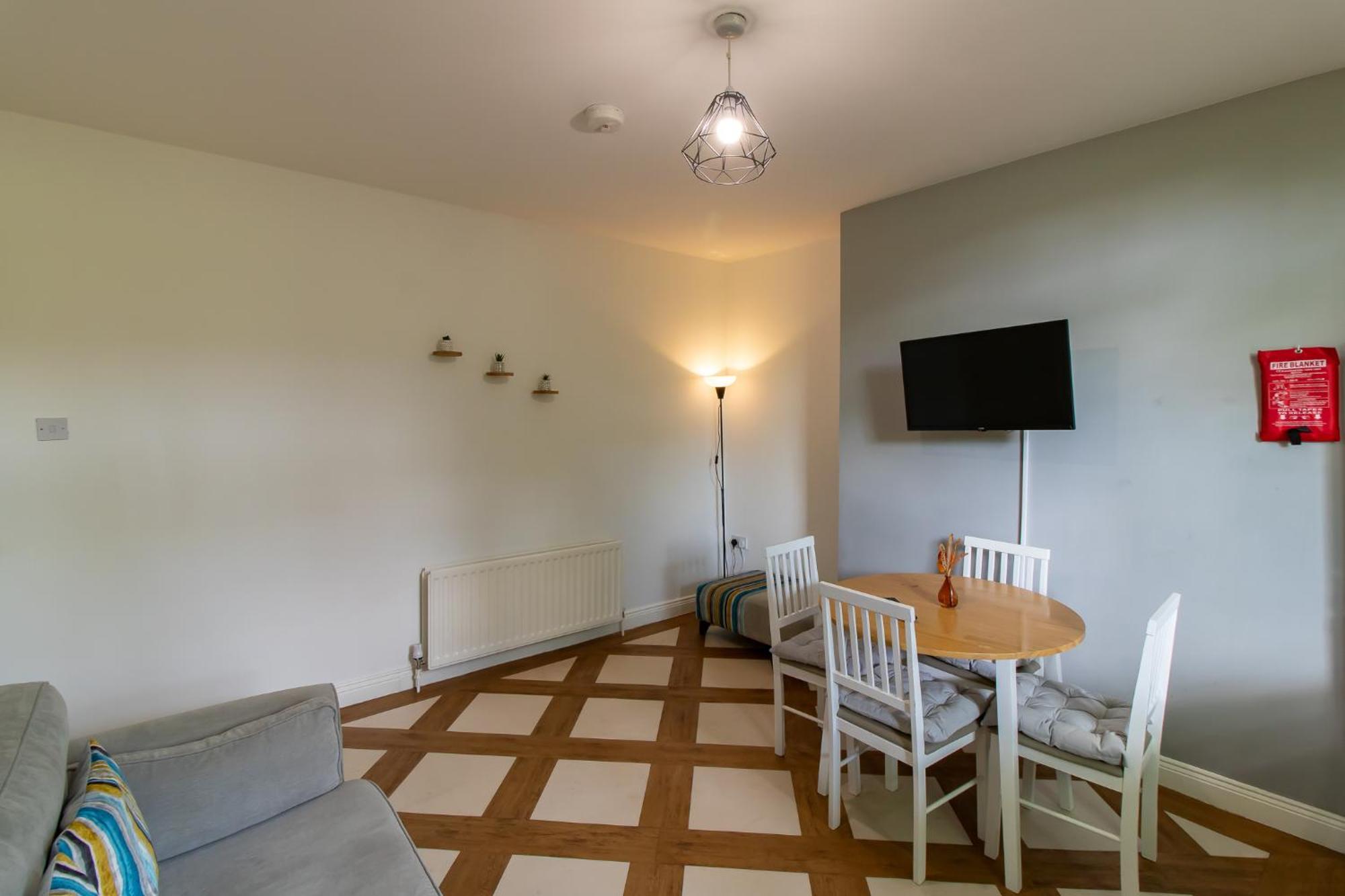 Great Offers On Long Stays!! Laluna Apartments เกทส์เฮด ภายนอก รูปภาพ