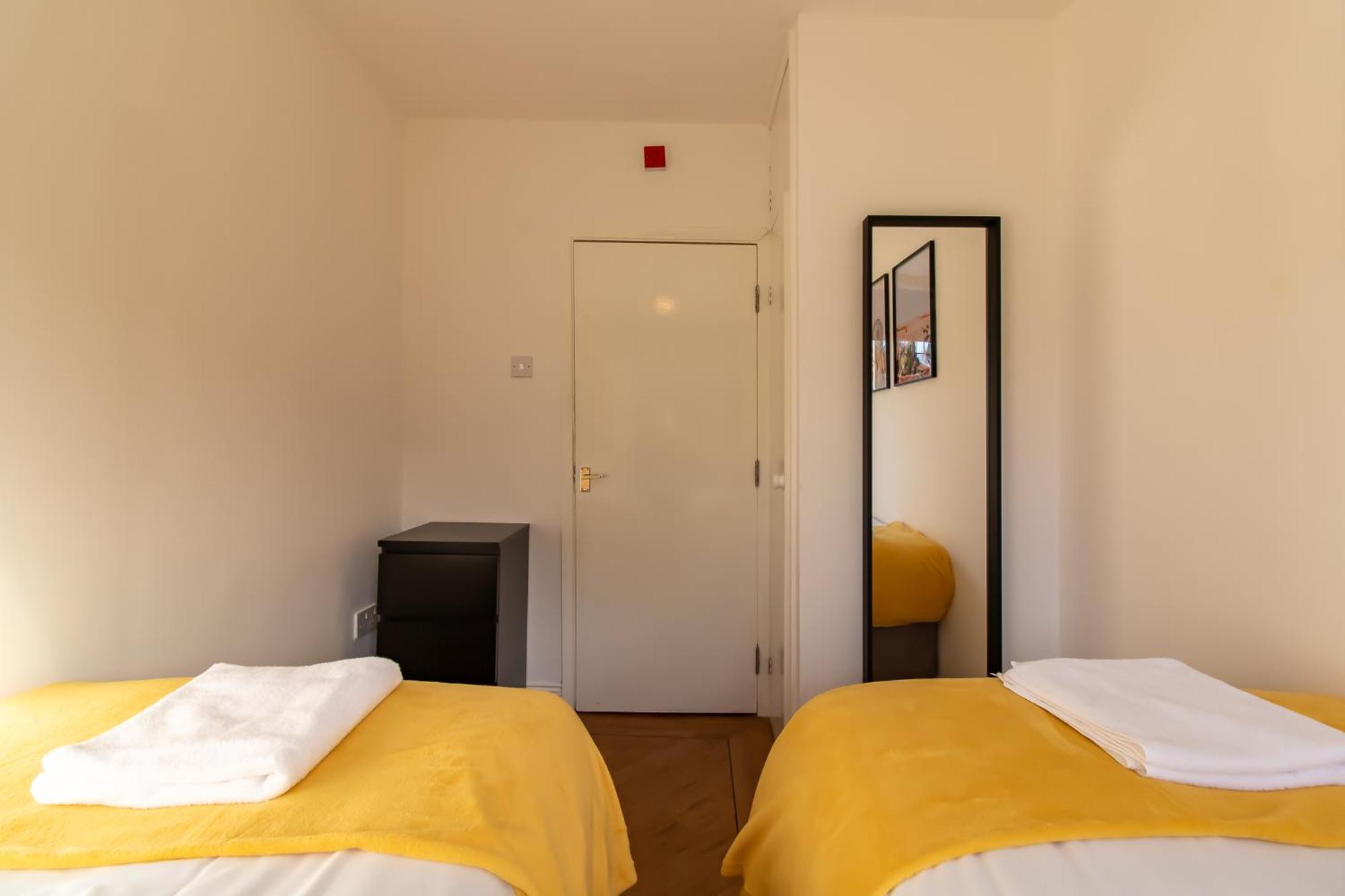 Great Offers On Long Stays!! Laluna Apartments เกทส์เฮด ภายนอก รูปภาพ